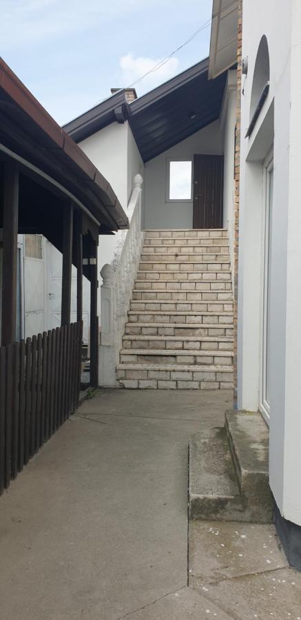 Apartmani Diksi Zrenjanin Zewnętrze zdjęcie