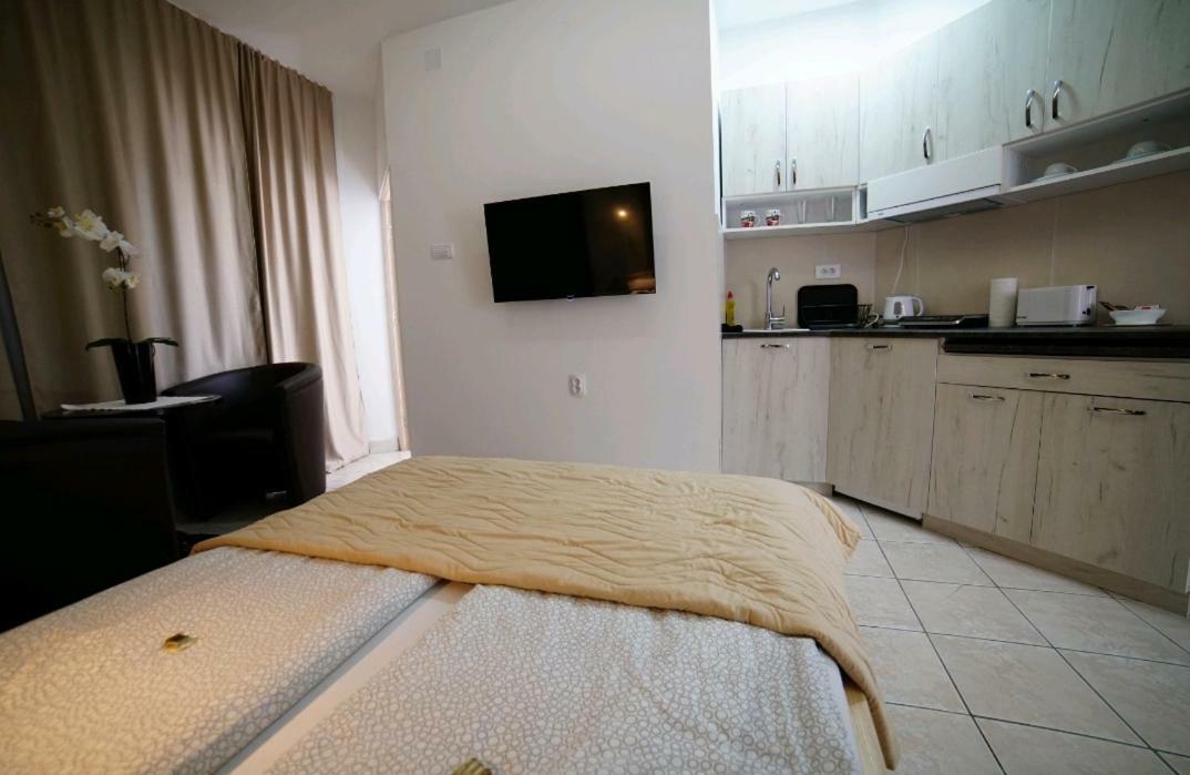 Apartmani Diksi Zrenjanin Zewnętrze zdjęcie