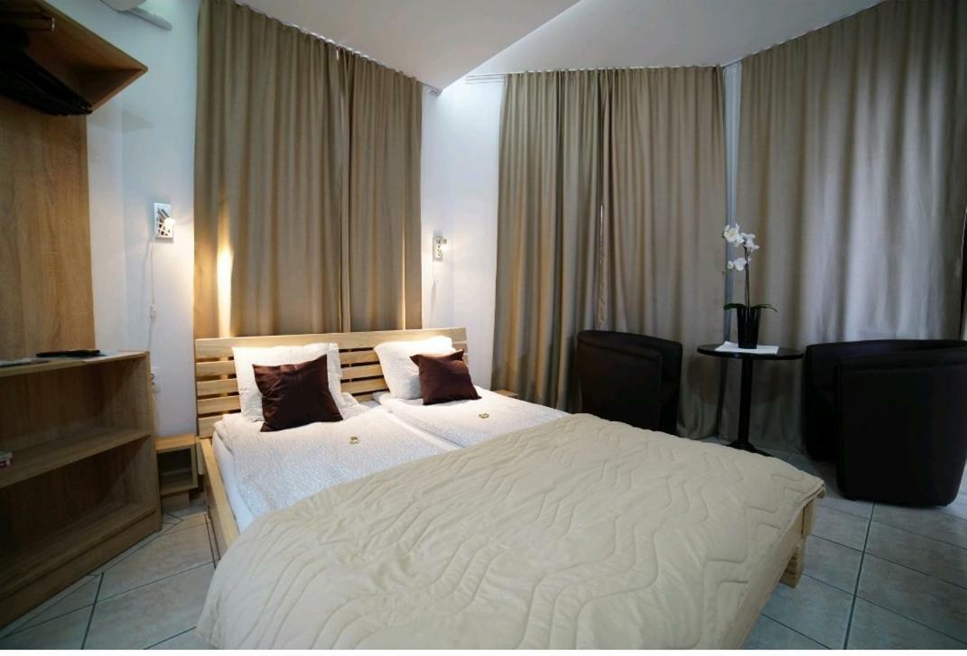 Apartmani Diksi Zrenjanin Zewnętrze zdjęcie